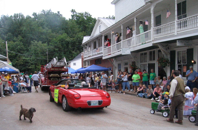 Bonnots Mill bi-centennial parade